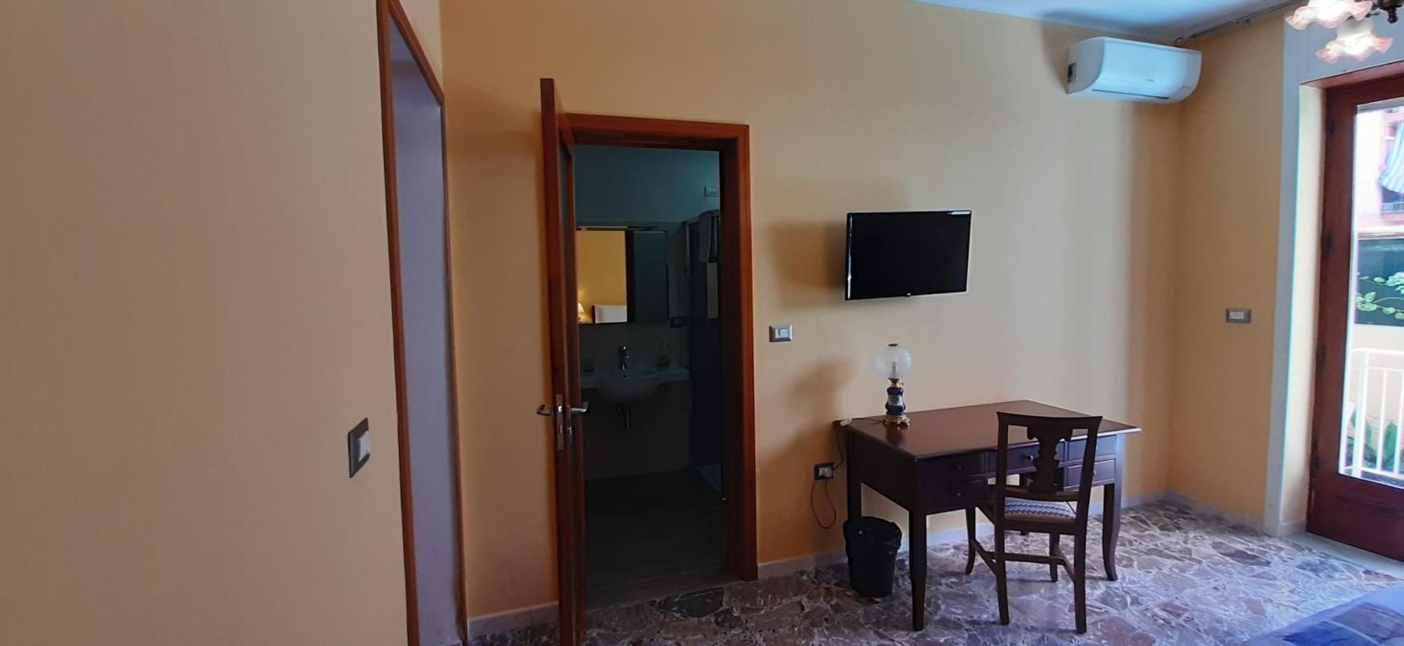 La Riviera Bed & Breakfast Milazzo Ruang foto