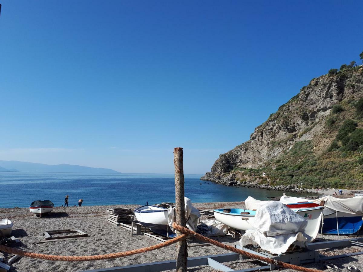 La Riviera Bed & Breakfast Milazzo Bagian luar foto