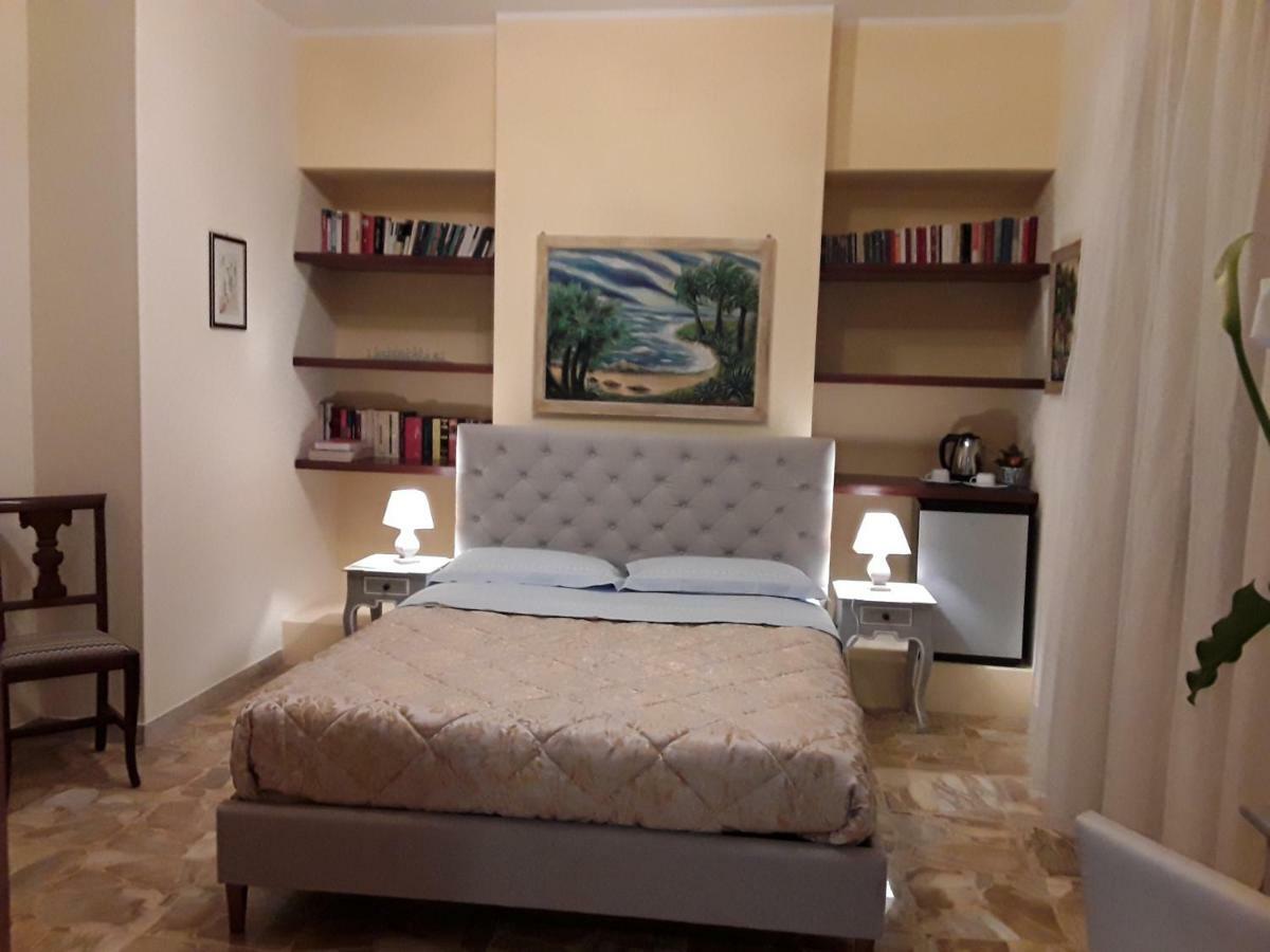La Riviera Bed & Breakfast Milazzo Bagian luar foto