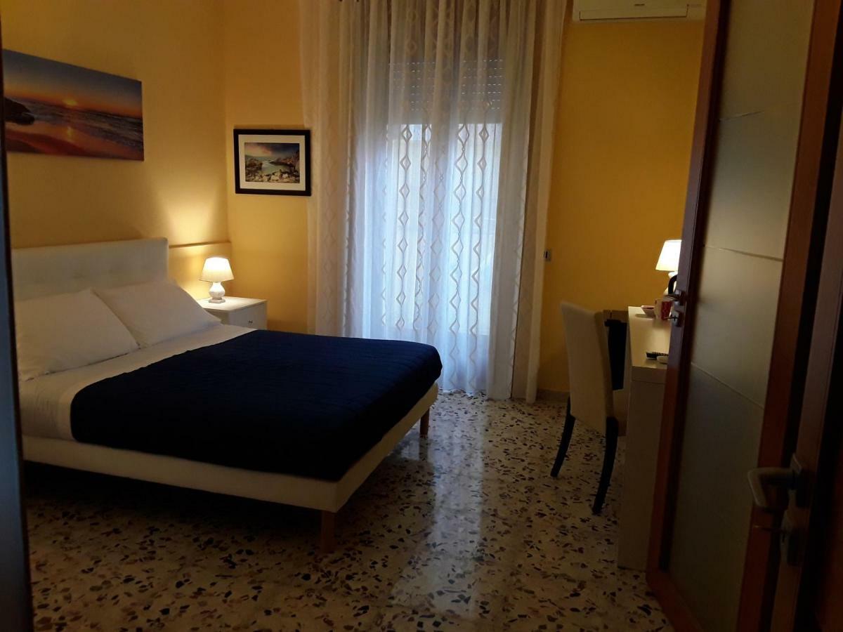 La Riviera Bed & Breakfast Milazzo Bagian luar foto