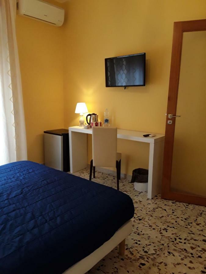 La Riviera Bed & Breakfast Milazzo Bagian luar foto