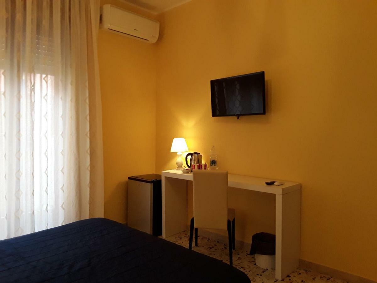 La Riviera Bed & Breakfast Milazzo Bagian luar foto