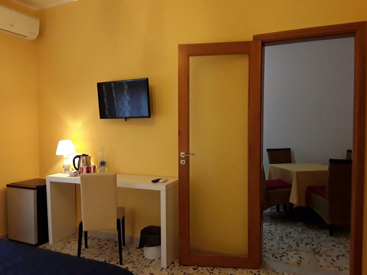 La Riviera Bed & Breakfast Milazzo Bagian luar foto